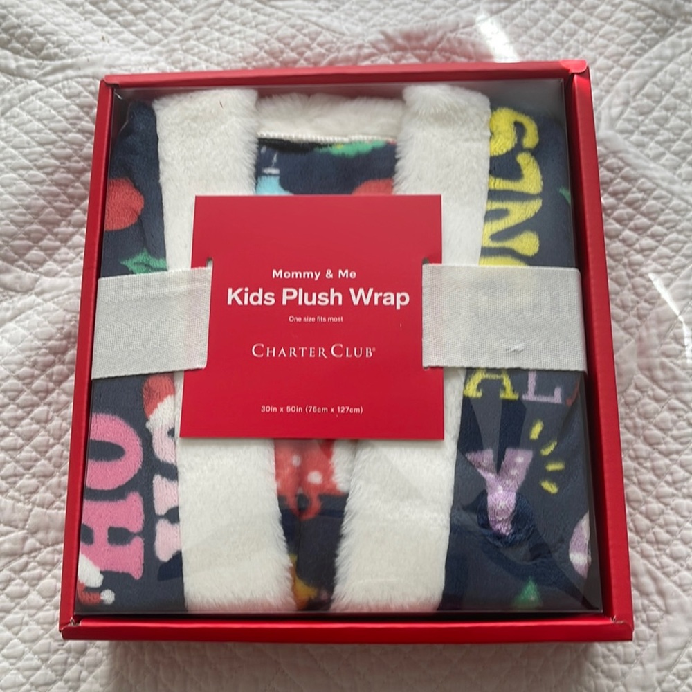 NWT kids plush wrap